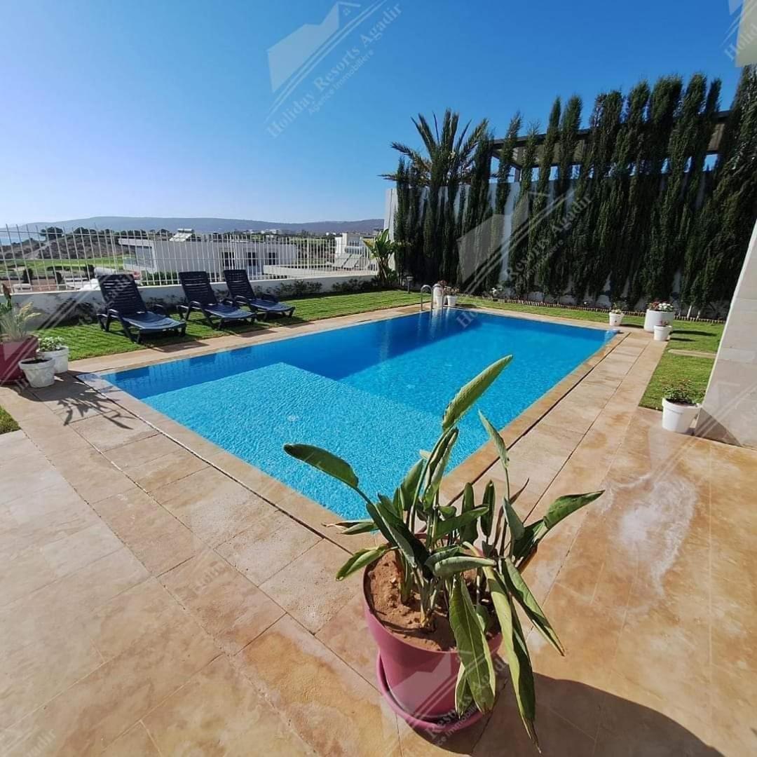 Villa Blue Sky 4 Bedroom Bay Amda